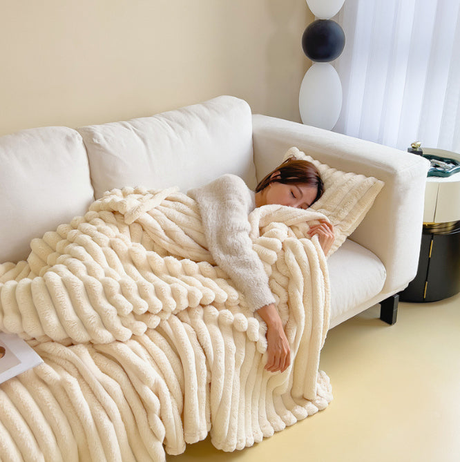 Bubble Plush Throw Blanket – Soft, Cosy Comfort